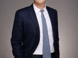 国投证券研究迎新实力团队加盟，尹睿哲入职官宣，公募降费之际角逐‘更懂买方’