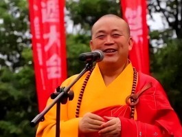 释永信翻车，最惨的不是他？而是捐46亿的蔡志忠老爷子