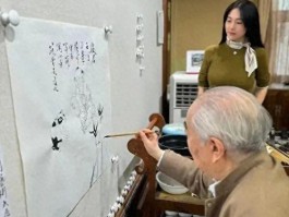 画家范曾陷失联风波后报平安，称正闭门写书，业内传家中两拨人内斗？