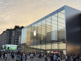iPhone 17要来啦！富士康招工热潮应对量产，概念股大涨？