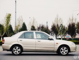 经济适用大玩具！海南马自达323的独特魅力究竟在哪？