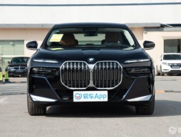 宝马7系购车推荐，车主开1400公里后说出真实感受