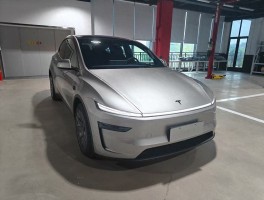 六座版特斯拉SUV来袭！Model Y L上市，33.9万起，9月交付？