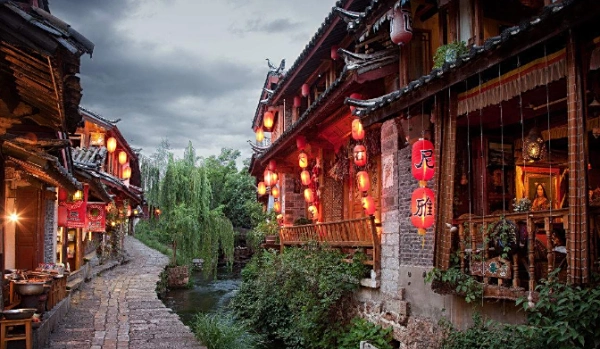 七八月份旅游最佳地点_7-8月份避暑最佳地方_拉萨旅游最佳时间