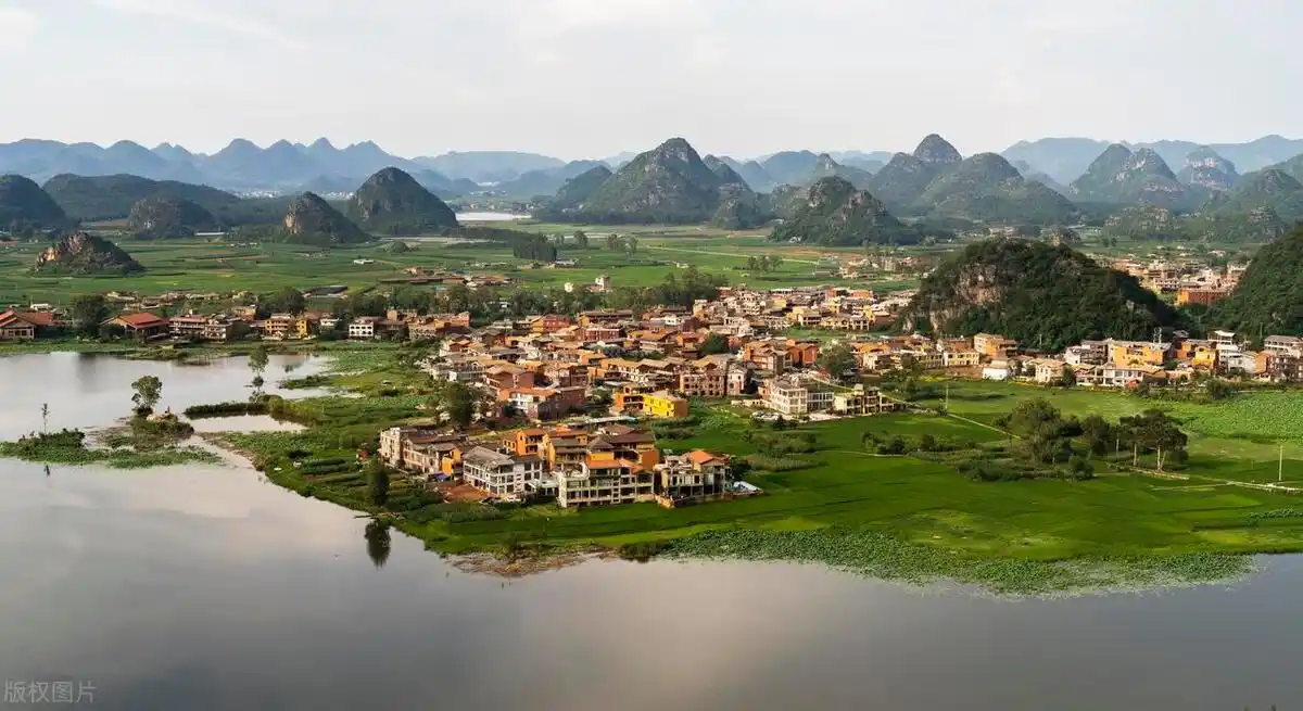 夏日旅行目的地_云南普者黑夏季旅游_夏天穷游必去10个地方