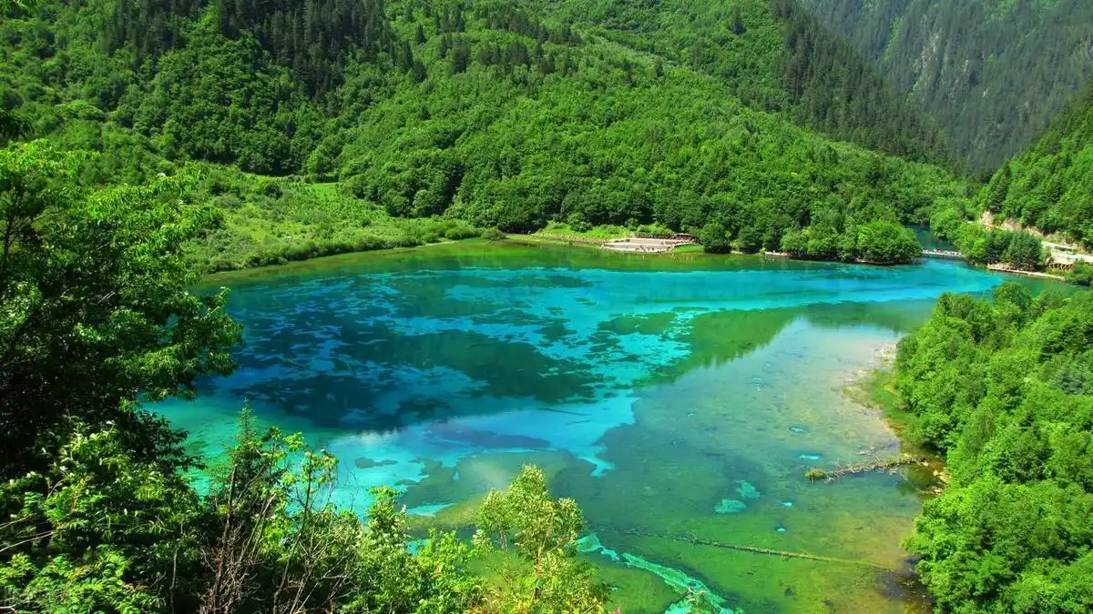 夏日旅行目的地_夏天穷游必去10个地方_云南普者黑夏季旅游