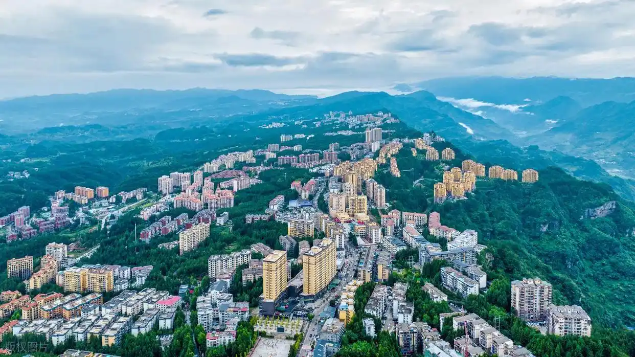 夏季避暑旅居地_避暑胜地推荐_7-8月份避暑最佳地方
