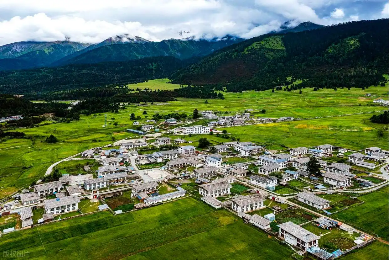 7-8月份避暑最佳地方_夏季避暑旅居地_避暑胜地推荐