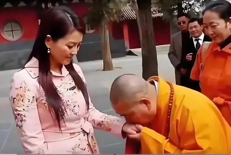 释永信到底是怎样的人_释永信立案调查_少林寺问题牵扯娱乐圈