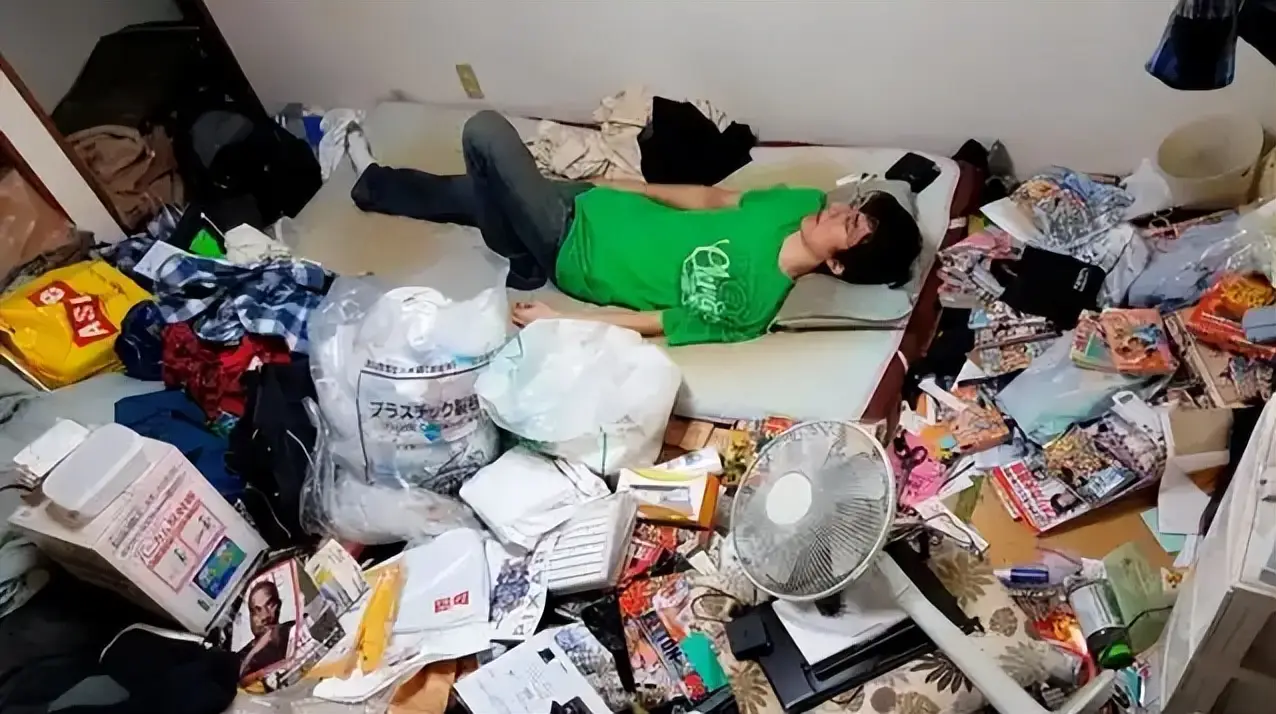 躺平_年轻人躺平心理防御机制_一线城市年轻人压力与躺平