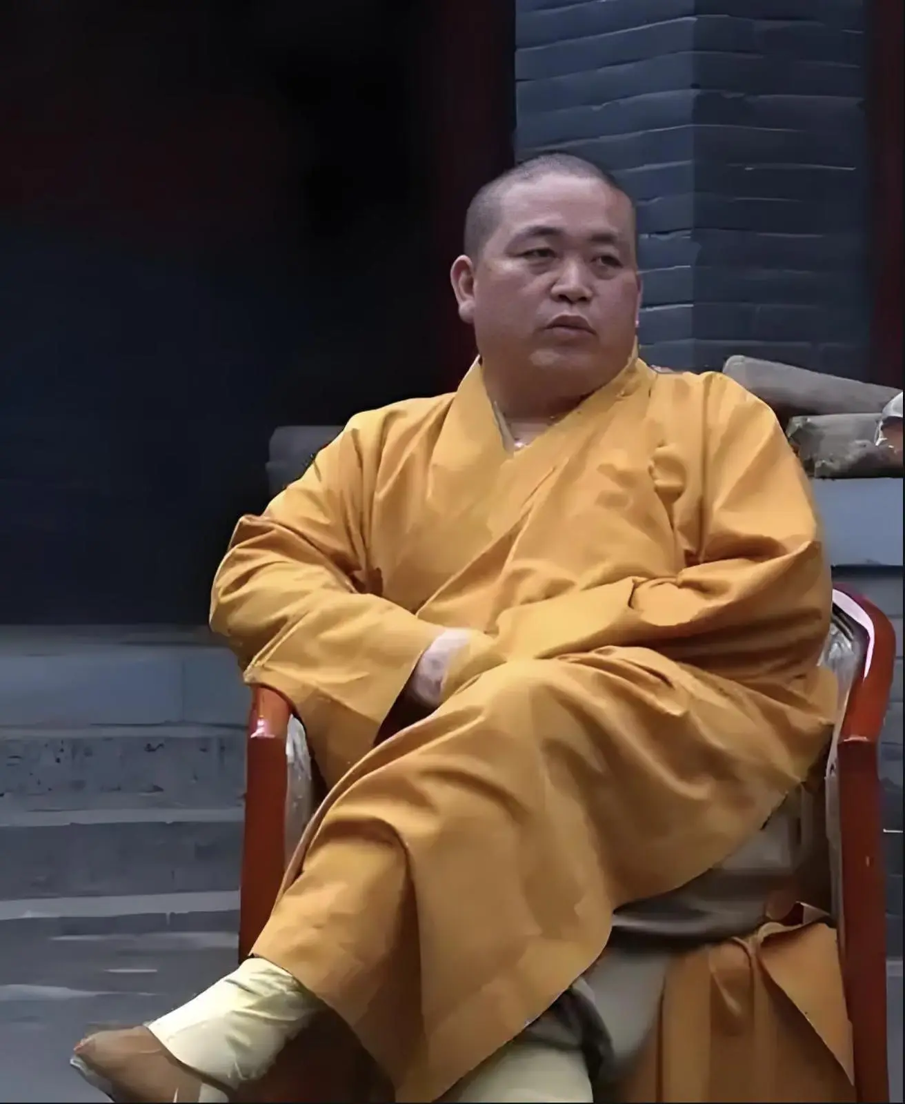 释永信少林寺相遇_释永信到底是怎样的人_释永信老方丈关系