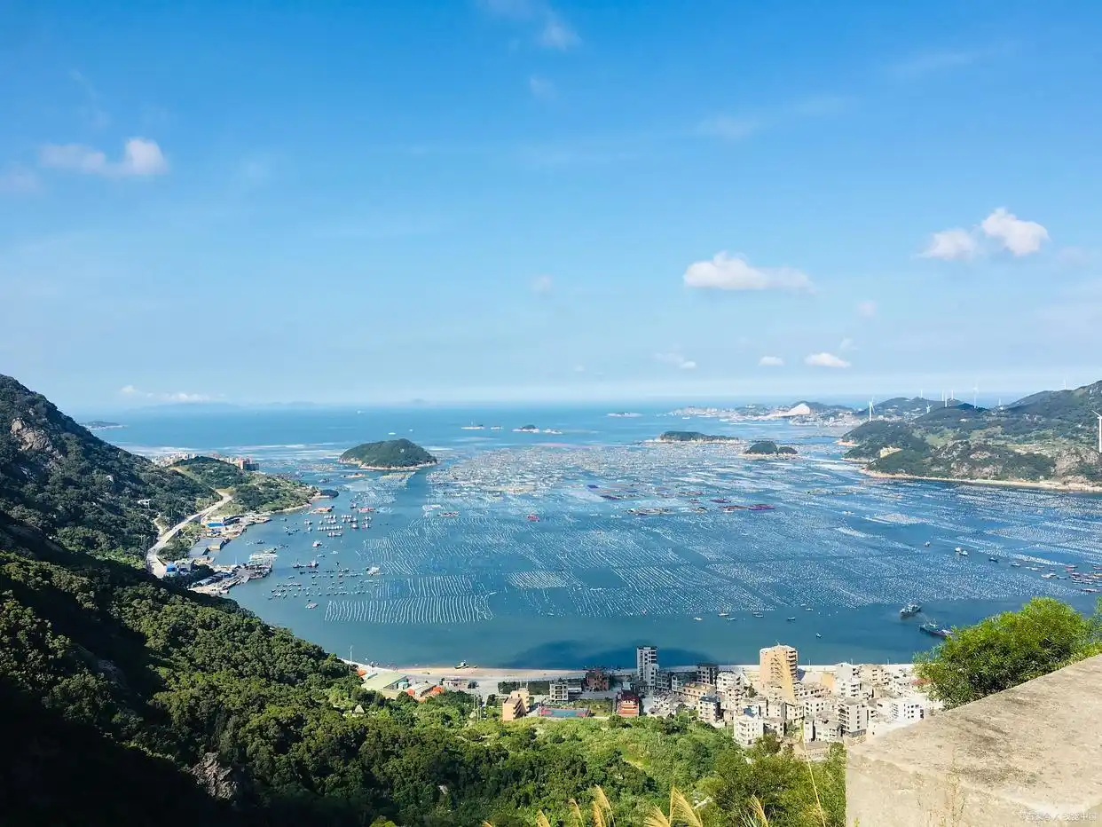 夏天穷游必去10个地方_中国避暑胜地_2025夏季十大秘境
