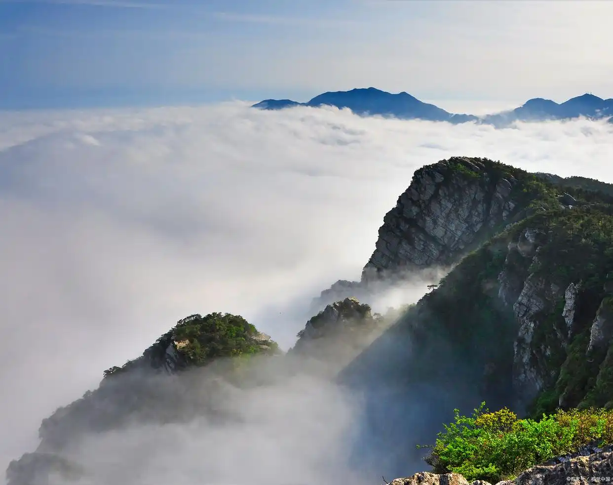 中国避暑胜地_2025夏季十大秘境_夏天穷游必去10个地方