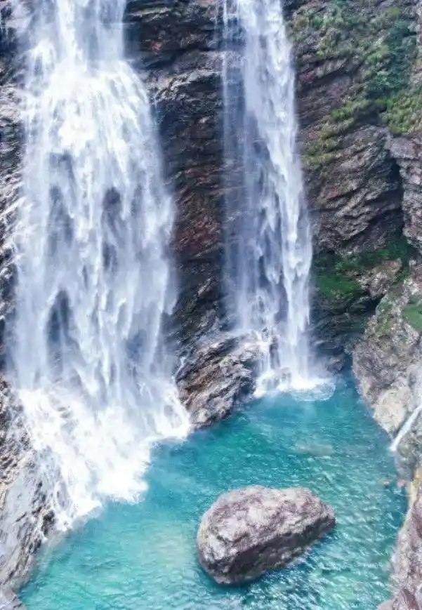中国避暑旅游胜地_夏天穷游必去10个地方_暑期避暑圣地
