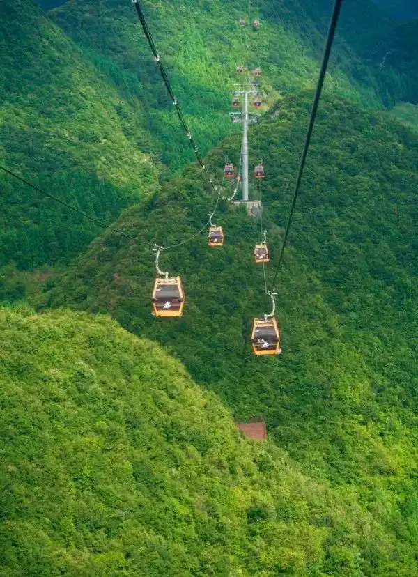 中国避暑旅游胜地_夏天穷游必去10个地方_暑期避暑圣地