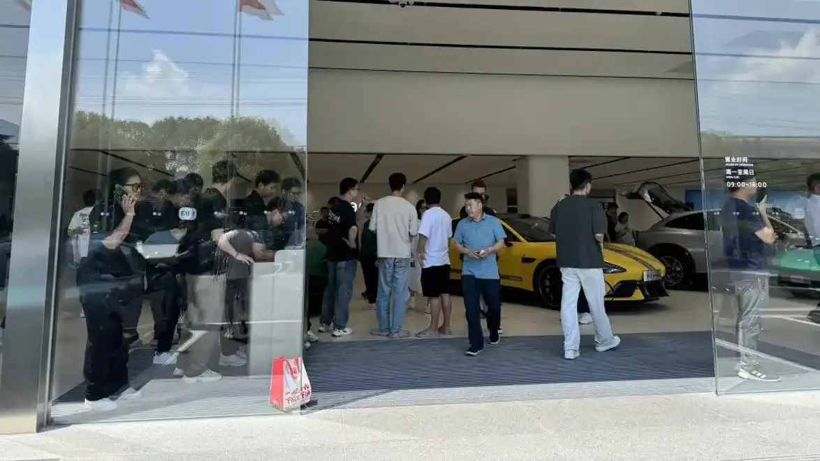 小米汽车产能紧张情况_小米YU7爆单背后_小米YU7订单量分析