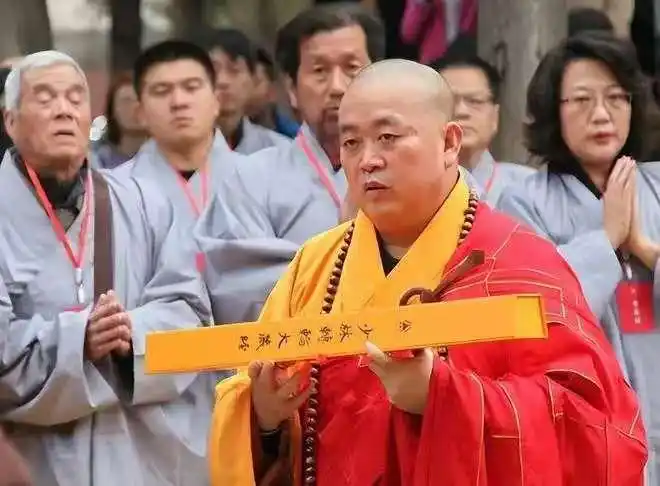 少林寺释永信 争议事件_释永信到底是怎样的人_少林寺方丈释永信 商业运作