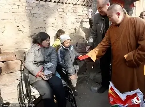 释永信 少林寺 财富质疑_释永信到底是怎样的人_释永信 少林寺 商业帝国