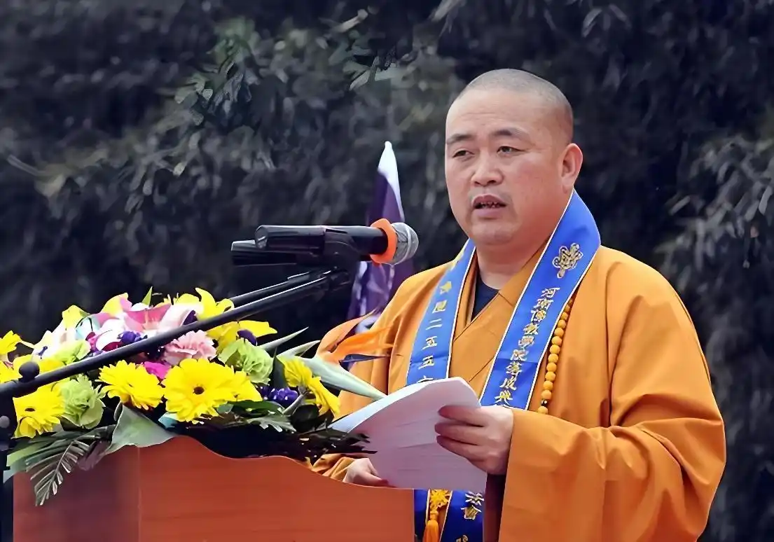 释永信到底是怎样的人_被开除僧籍和尚几十年佛门带头大哥_释永信举报不了了之原因