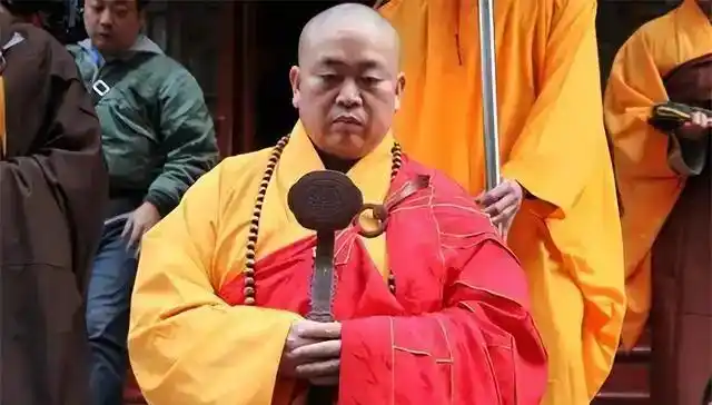 被开除僧籍和尚几十年佛门带头大哥_释永信到底是怎样的人_释永信举报不了了之原因