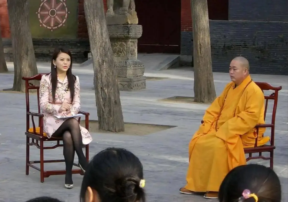 释永信到底是怎样的人_李湘少林寺采访视频争议_释永信挪用寺院资金与私生子调查