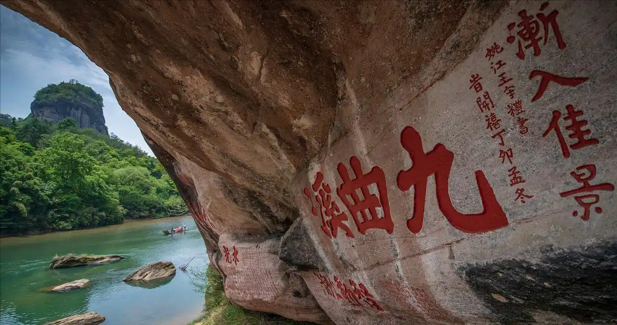 夏天穷游必去10个地方_夏季避暑胜地推荐_国内最佳清凉旅游地