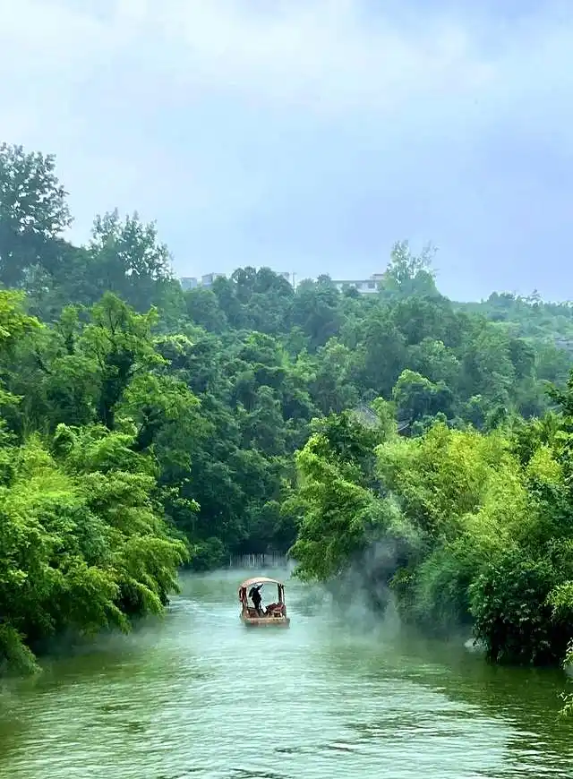 祁连草原旅行体验_7-8月份避暑最佳地方_青海湖旅游攻略