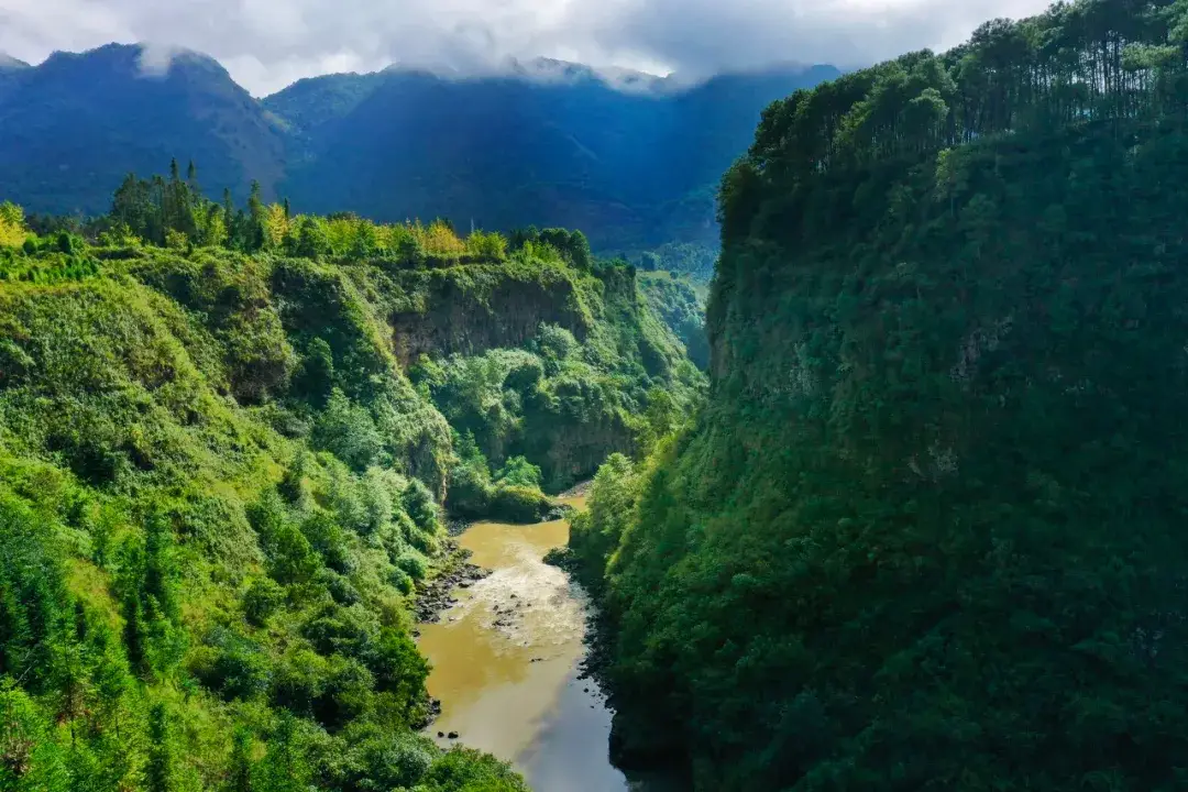 夏季清凉旅游目的地_7-8月份避暑最佳地方_中国避暑胜地推荐