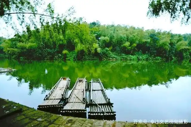 避暑胜地云南香格里拉旅游攻略_雨崩徒步路线攻略_7-8月份避暑最佳地方