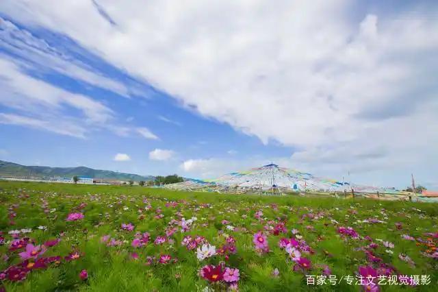 避暑胜地云南香格里拉旅游攻略_7-8月份避暑最佳地方_雨崩徒步路线攻略