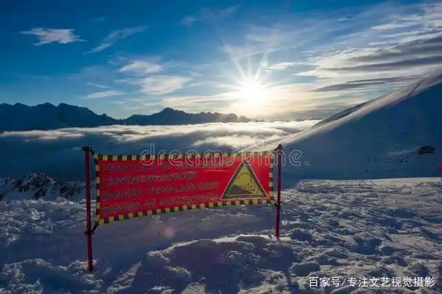 雨崩徒步路线攻略_7-8月份避暑最佳地方_避暑胜地云南香格里拉旅游攻略