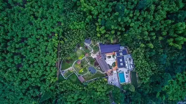 夏季避暑胜地_7-8月份避暑最佳地方_普者黑荷花旅游