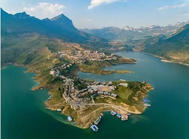 普者黑荷花旅游_夏季避暑胜地_7-8月份避暑最佳地方
