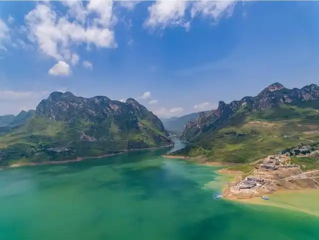 普者黑荷花旅游_夏季避暑胜地_7-8月份避暑最佳地方